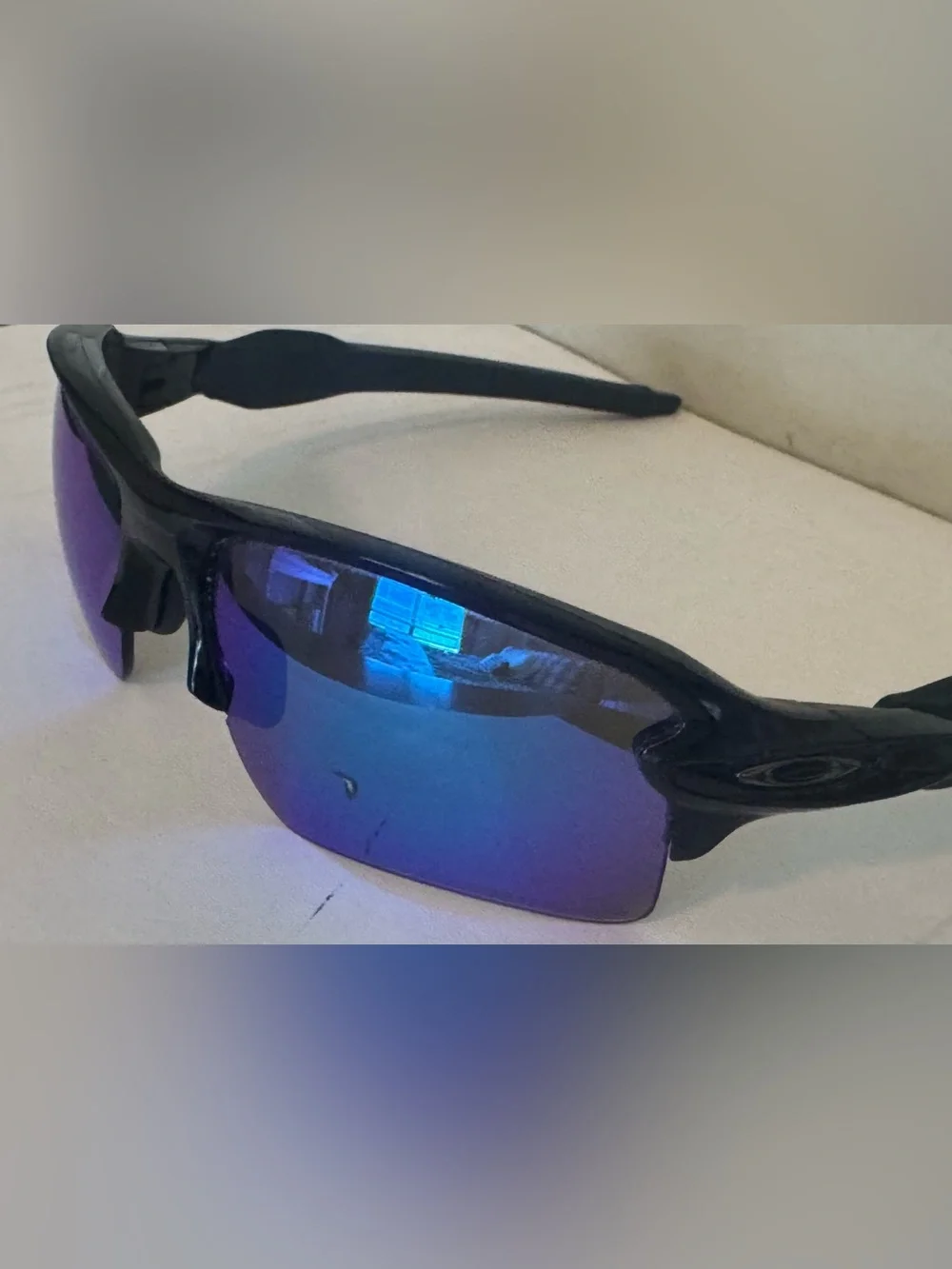 Oakley Men's Matte Black Frame Sunglasses with Blue Mirrored Lense
